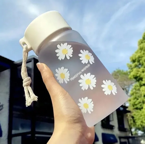 Small Daisy Frosted Plastic Cup